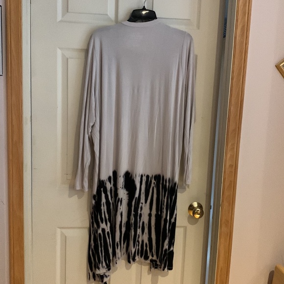 Torrid Super Soft Duster Tie Dye 3x - Picture 6 of 6